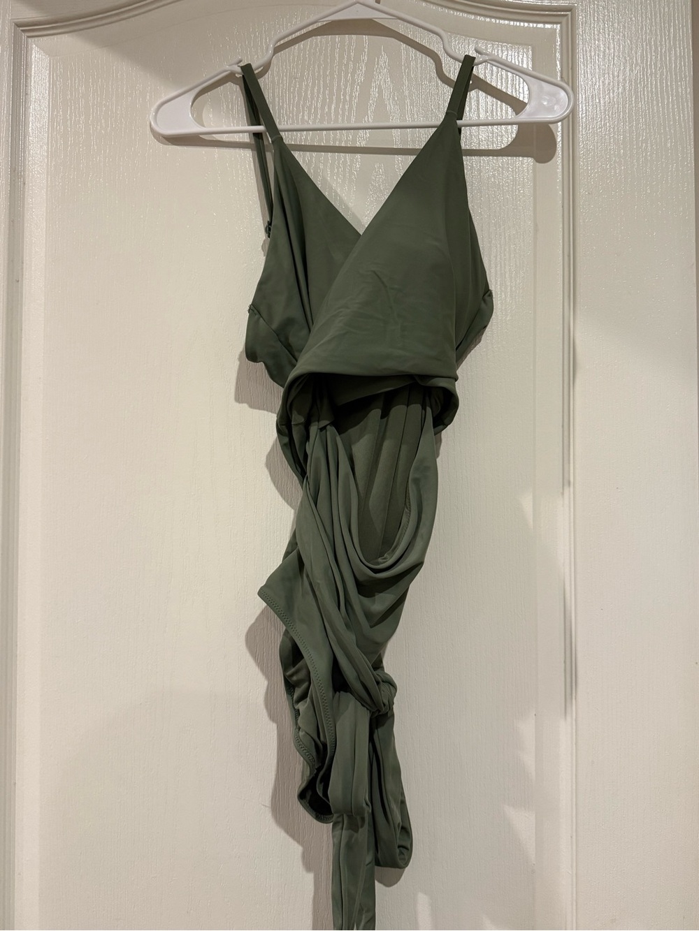 American Eagle One Piece Swim Bundle (XL Long)